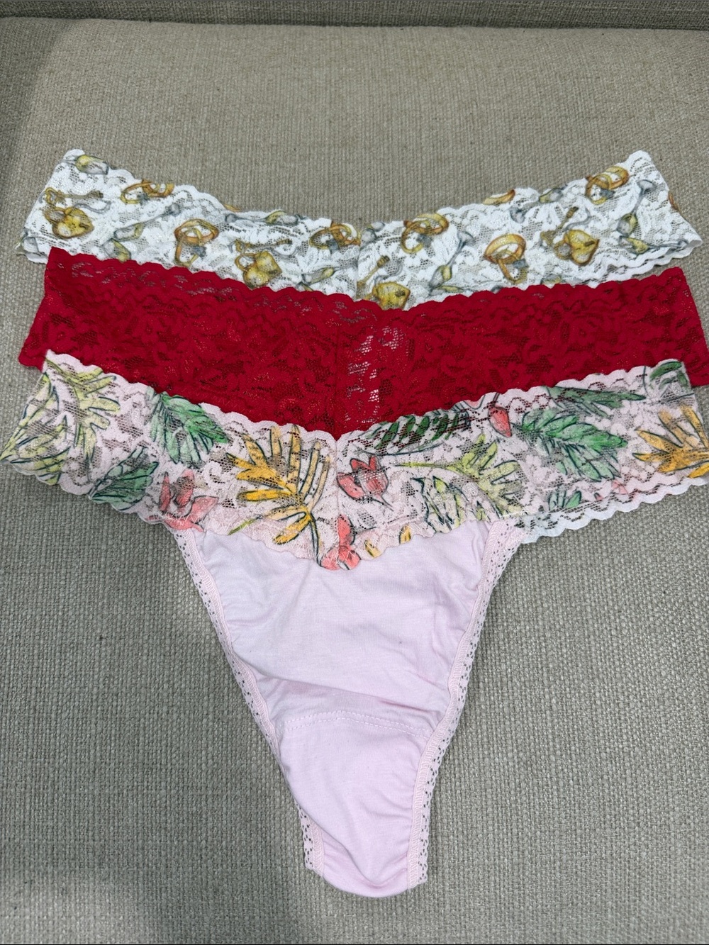 3 NEW Hanky Panky signature lace original rise thong lace panties